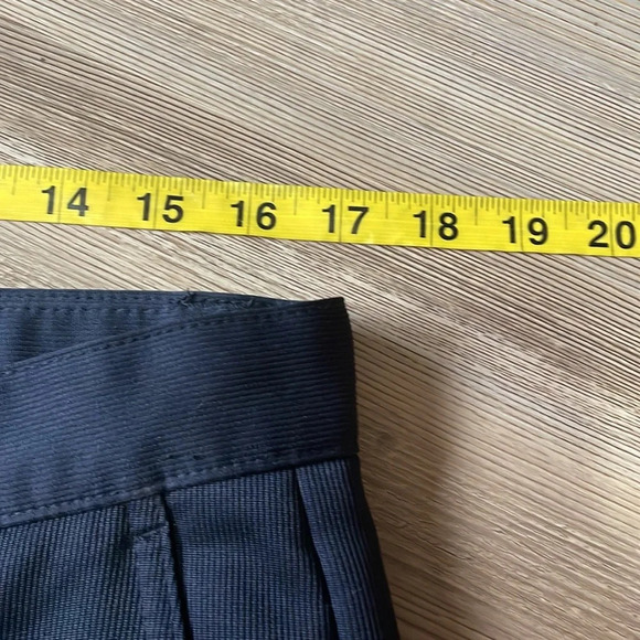 Izod Perform X straight leg pants Flat front Subtle texture Mens size 34 Navy - Picture 6 of 13